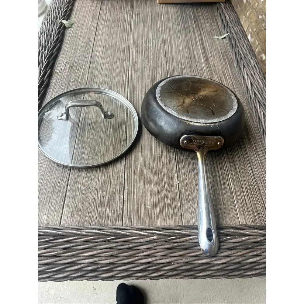 All-Clad HA1 Hard Anodized Nonstick 8 Inch Fry Pan Skillet Black. Lid Too